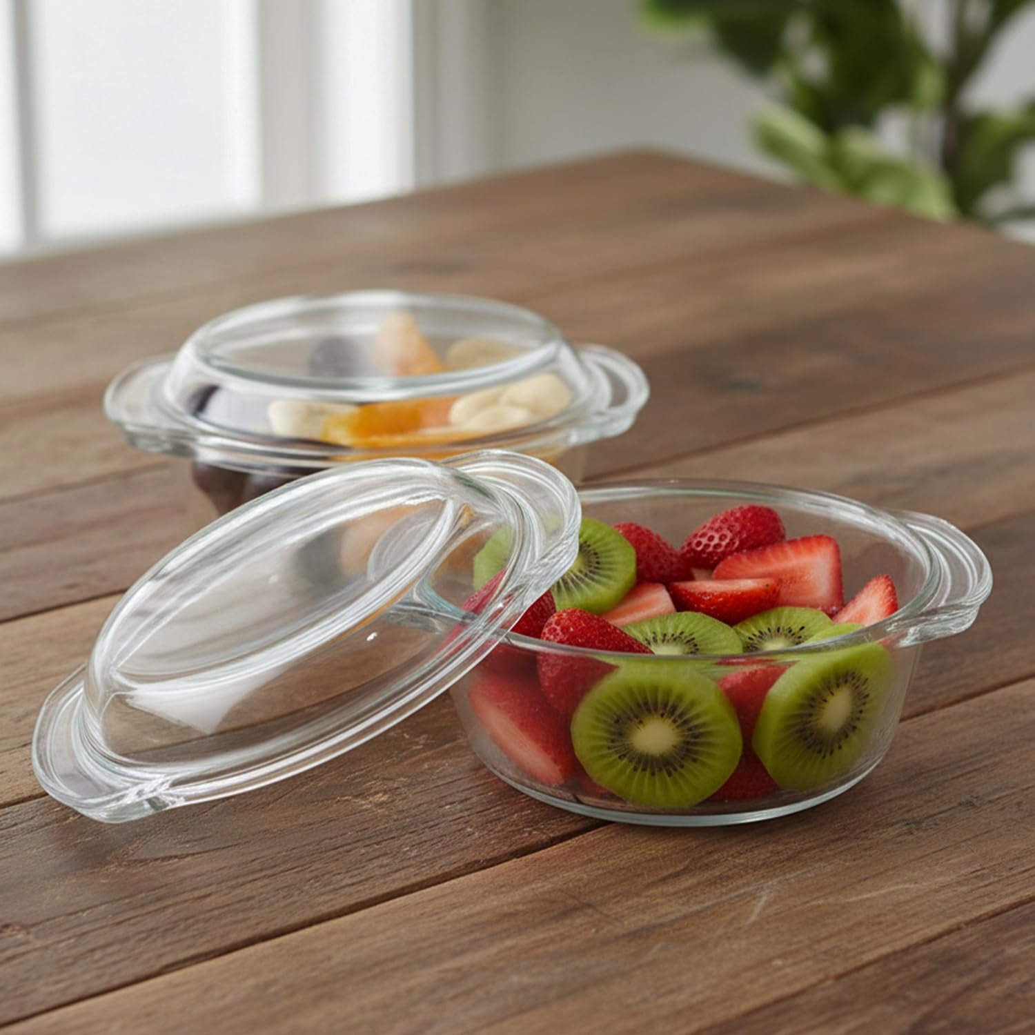 Amazon Basics Borosilicate Glass Casserole with Lid, Set of 2, 700ml & 950ml, Serving Bowl, Kitchen, Oven & Microwave, Dishwasher and Freezer Safe, Scratch Resistant, Transparent.